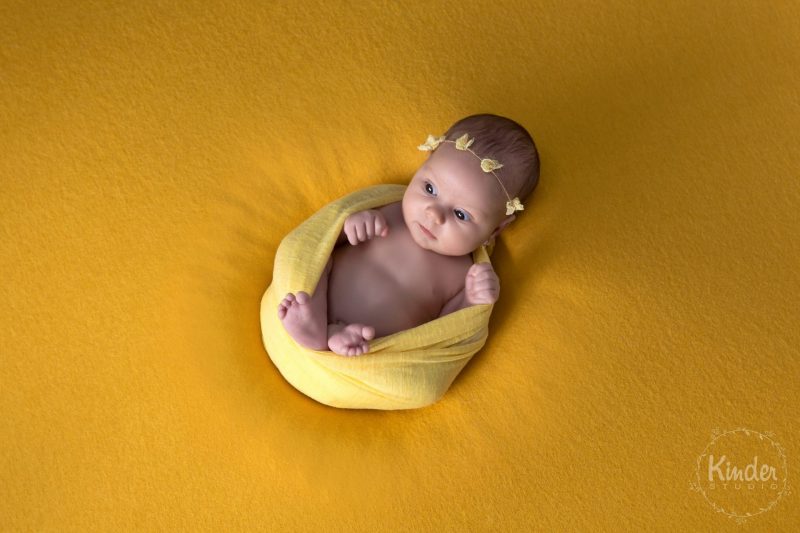 Nou nascut fetita si bentita cu floricele galbene