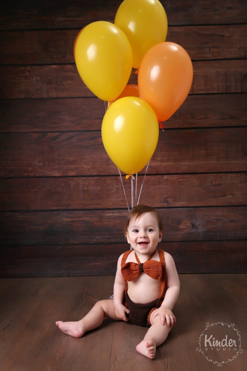 bebelus cu baloane