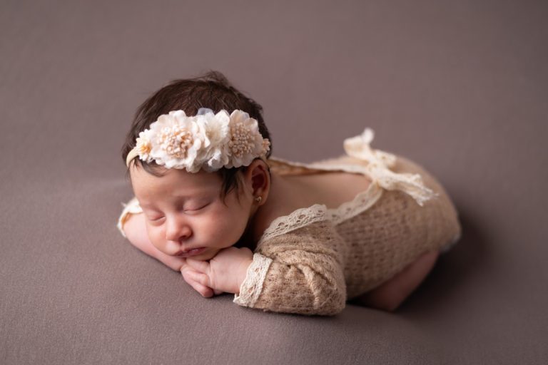 Cum vă pregătiți pentru fotografiile newborn la studio 1